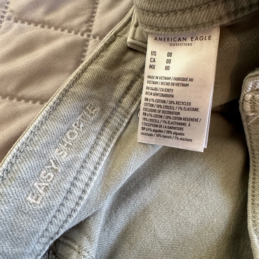 Shorts - Picture 4 of 4